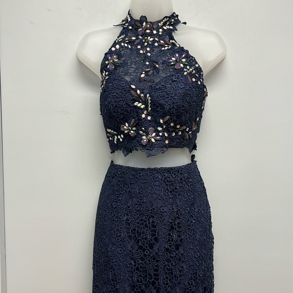 NEW Alyce Paris 6762 Two Piece Embellished Lace Gown in Cobalt Blue Size 2 - Picture 2 of 15